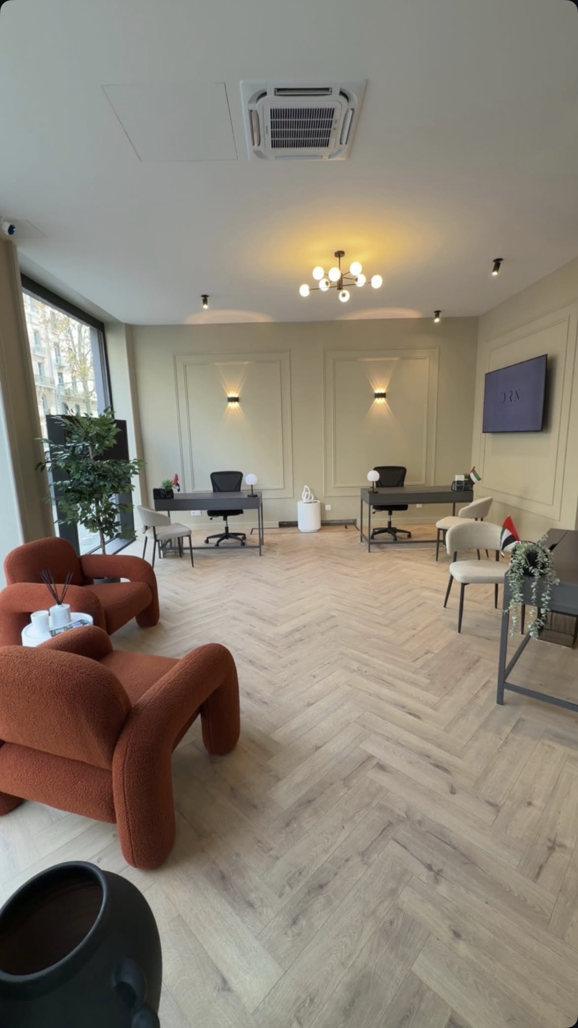 Bureau propre après intervention MYNCLEAN